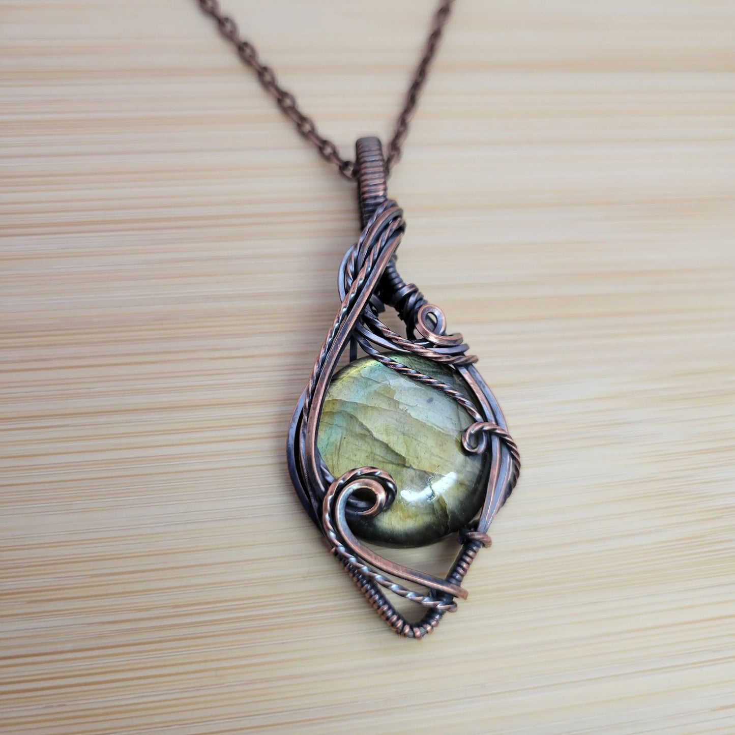 Handcrafted Labradorite Copper Pendant Necklace — side view