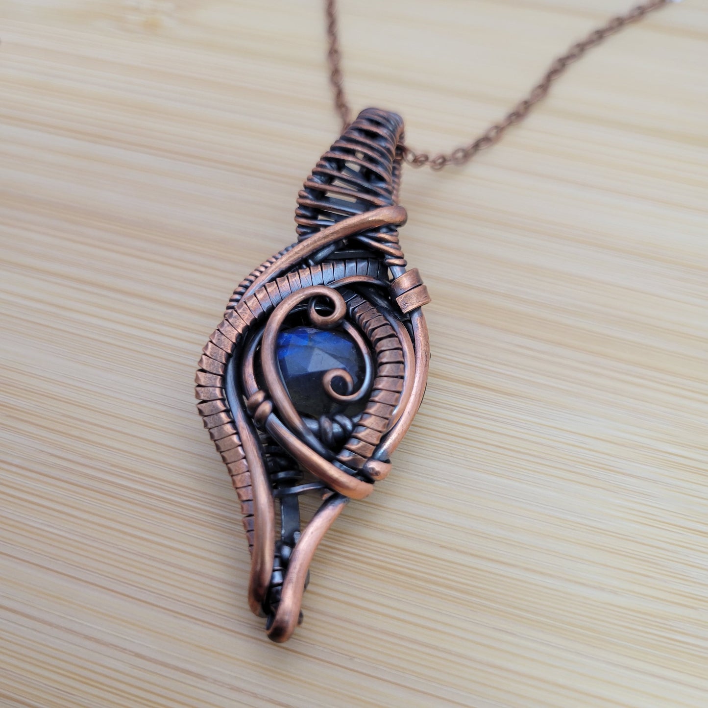 Handcrafted Labradorite Copper Pendant Necklace — side view