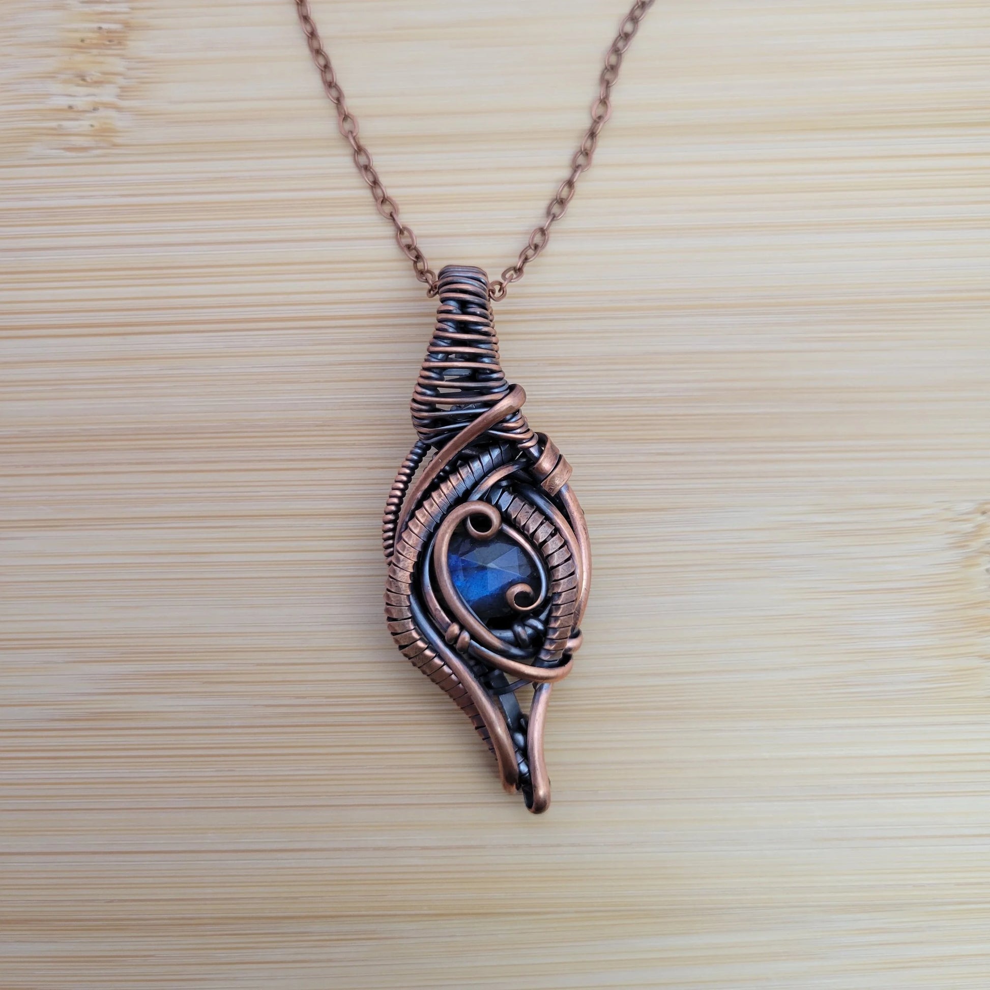 Handcrafted Labradorite Copper Pendant Necklace — product image 9