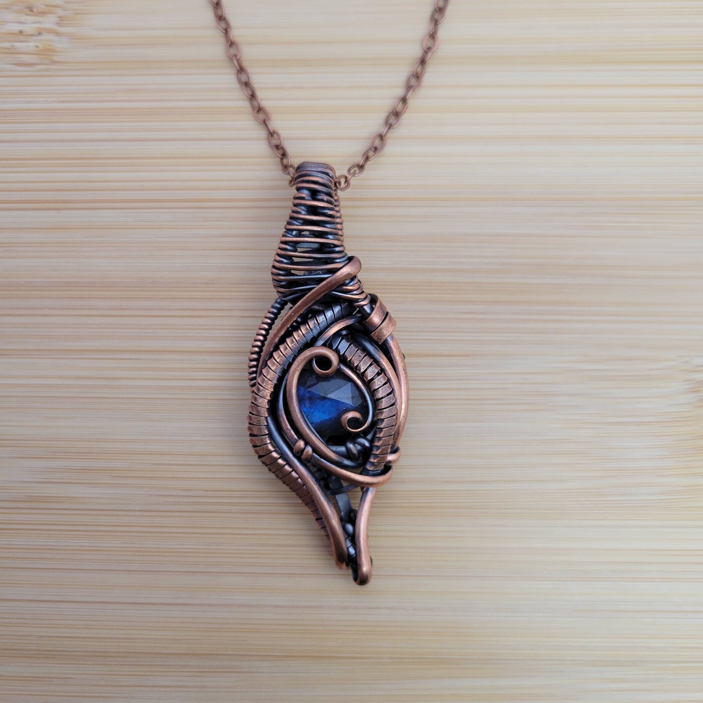 Handcrafted Labradorite Copper Pendant Necklace — detail view