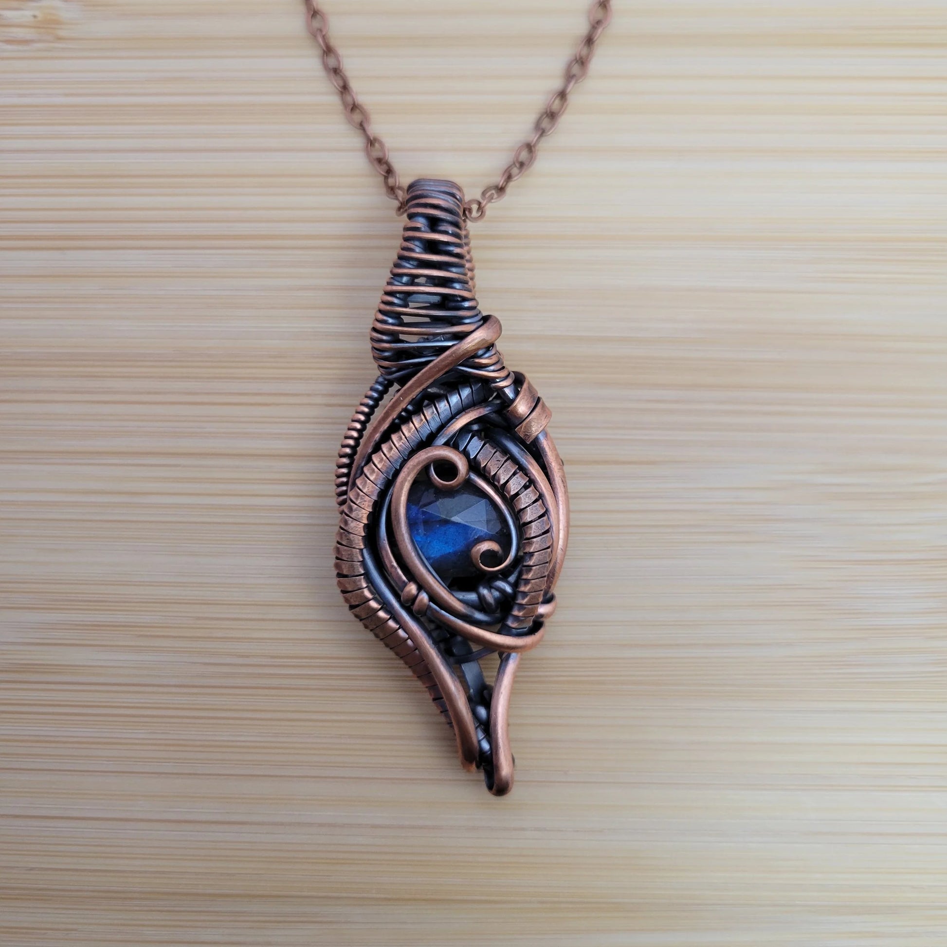 Handcrafted Labradorite Copper Pendant Necklace — product image 8